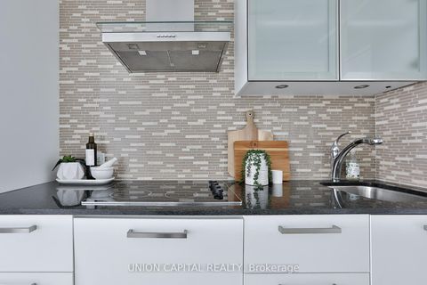 Photo 3 at 3902 - 14 York Street, Waterfront Communities C1, Toronto