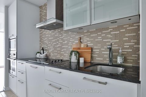 Photo 4 at 3902 - 14 York Street, Waterfront Communities C1, Toronto