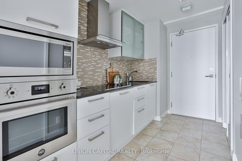 Photo 5 at 3902 - 14 York Street, Waterfront Communities C1, Toronto