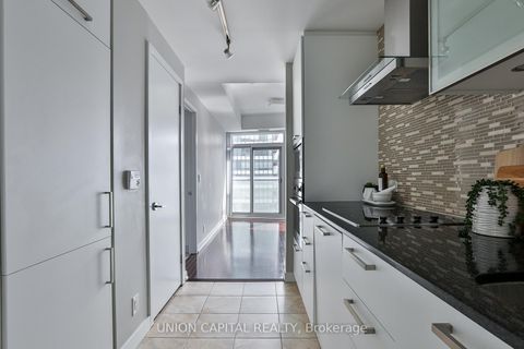 Photo 6 at 3902 - 14 York Street, Waterfront Communities C1, Toronto