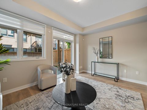 Photo 8 at 217 Huguenot Road, GO Glenorchy, Oakville