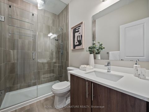 Photo 32 at 217 Huguenot Road, GO Glenorchy, Oakville