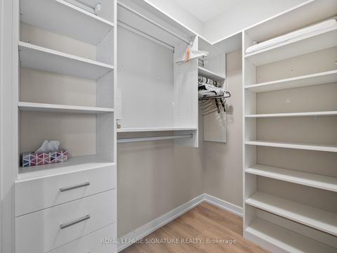 Photo 35 at 217 Huguenot Road, GO Glenorchy, Oakville