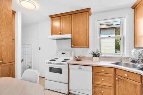 Photo 15 at 100 Park Home Avenue, Willowdale West, Toronto