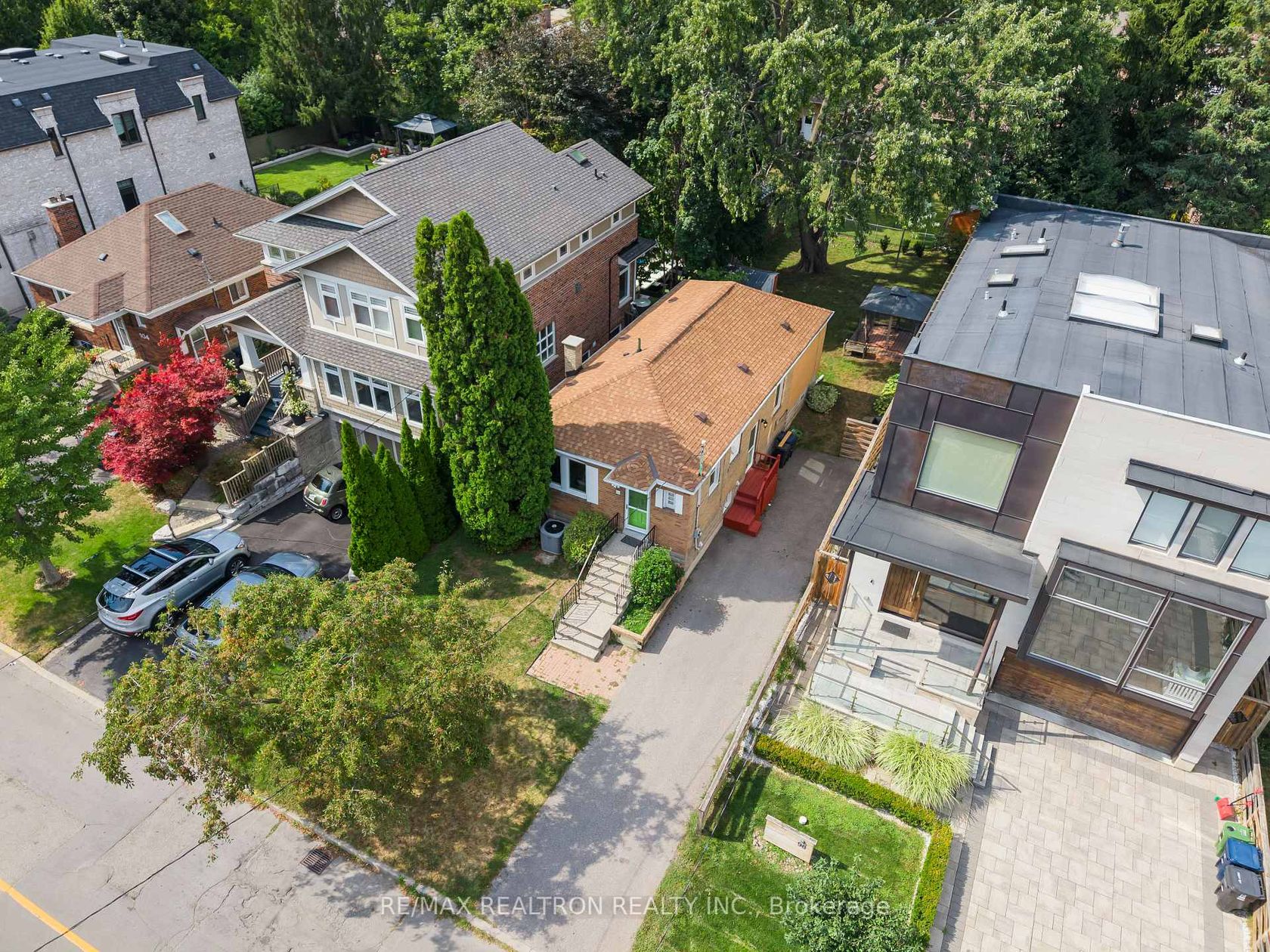 100 Park Home Avenue, Willowdale West, Toronto 