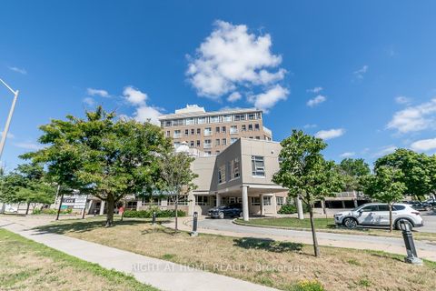 Photo 24 at 53 - 74 Ross Street, Queen's Park, Barrie