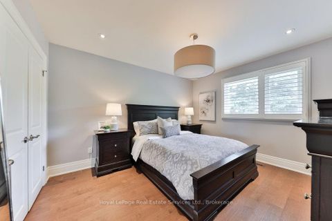 Photo 18 at 33 Forster Park Drive, CO Central, Oakville