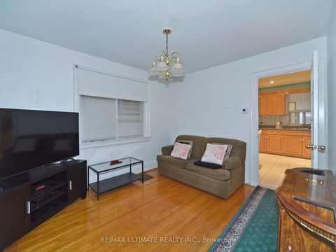 Photo 11 at 86 CHERRYWOOD Avenue, Cedarvale, Toronto