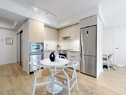 Photo 11 at 1009 - 501 Yonge Street, Yonge Corridor, Toronto Photo 11 at 1009 - 501 Yonge Street, Yonge Corridor, Toronto