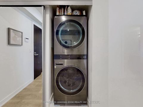 Photo 21 at 1009 - 501 Yonge Street, Yonge Corridor, Toronto Photo 21 at 1009 - 501 Yonge Street, Yonge Corridor, Toronto