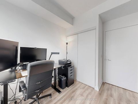 Photo 18 at 2403 - 20 Edward Street, Bay Street Corridor, Toronto Photo 18 at 2403 - 20 Edward Street, Bay Street Corridor, Toronto