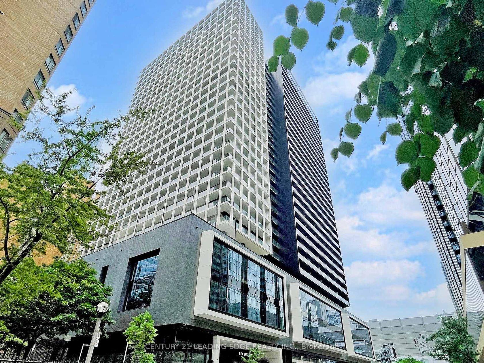 2403 - 20 Edward Street, Bay Street Corridor, Toronto by Loree Meneguzzi Real Estate 2403 - 20 Edward Street, Bay Street Corridor, Toronto