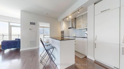 Photo 8 at 5903 - 14 York Street, Waterfront Communities C1, Toronto