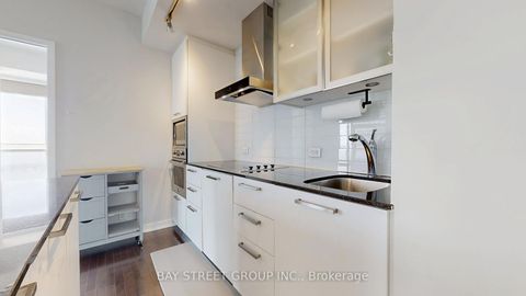 Photo 10 at 5903 - 14 York Street, Waterfront Communities C1, Toronto