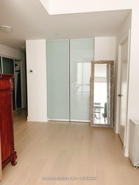 Photo 8 at 3208 - 955 Bay Street, Bay Street Corridor, Toronto