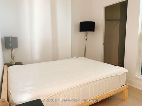 Photo 10 at 3208 - 955 Bay Street, Bay Street Corridor, Toronto