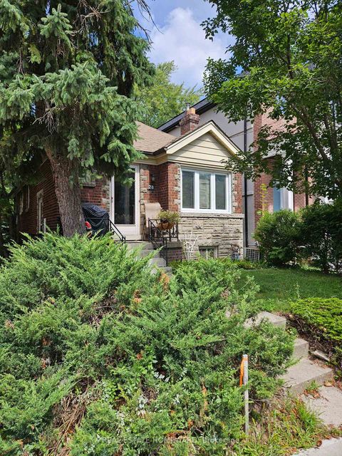 Photo 9 at 28 Glen Echo Road, Lawrence Park North, Toronto