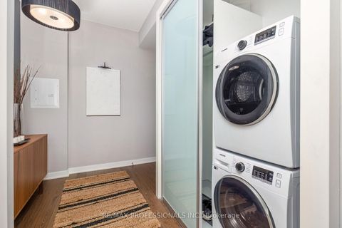 Photo 2 at 911 - 88 Park Lawn Road, Mimico, Toronto