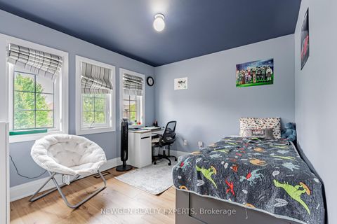 Photo 16 at 295 Petticoat Road, Patterson, Vaughan