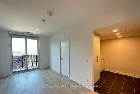 Photo 4 at 1026 - 30 Tretti Way, Clanton Park, Toronto