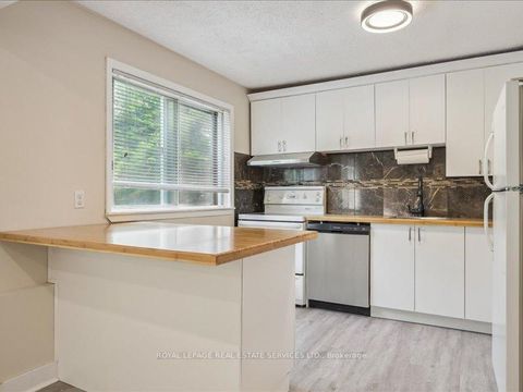 Photo 7 at 18 Thirty Third Street, Long Branch, Toronto Photo 7 at 18 Thirty Third Street, Long Branch, Toronto