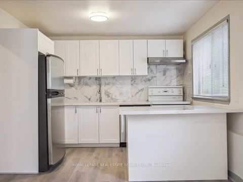 Photo 13 at 18 Thirty Third Street, Long Branch, Toronto