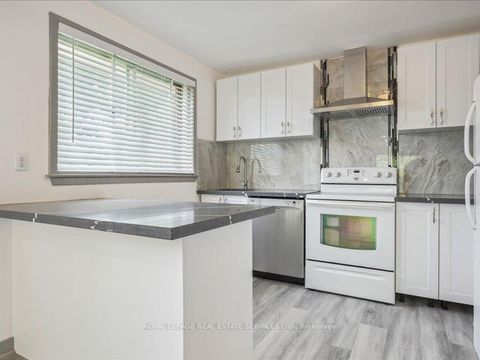 Photo 21 at 18 Thirty Third Street, Long Branch, Toronto