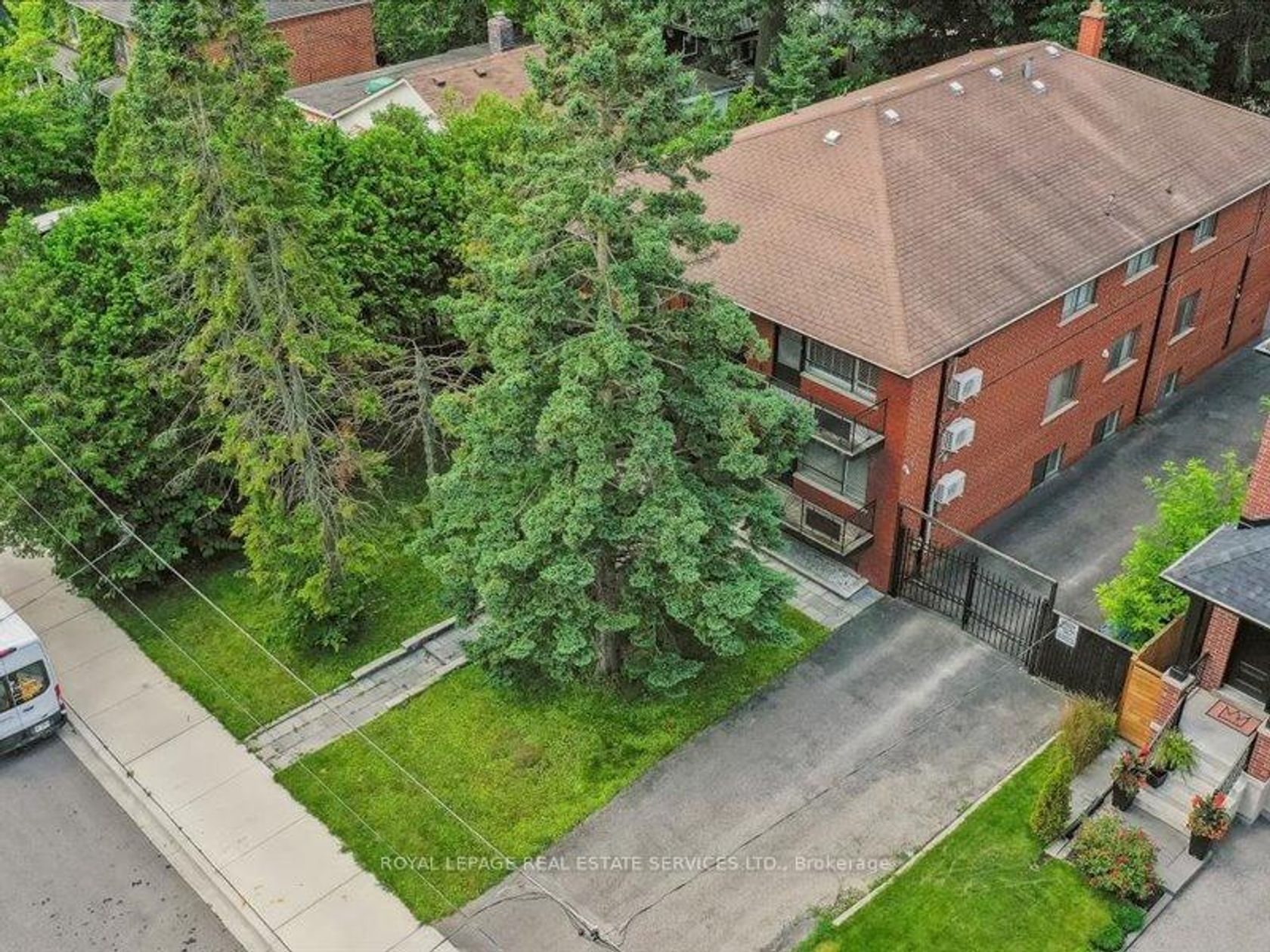 18 Thirty Third Street, Long Branch, Toronto 