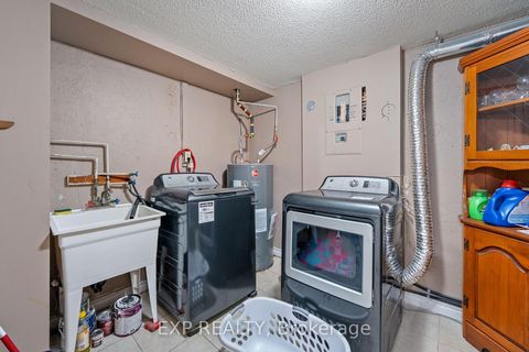 Photo 6 at 299 Milestone Crescent, Aurora Village, Aurora
