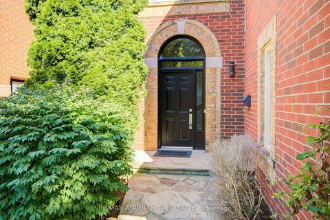 Photo 1 at 2095 Grand Ravine Drive, RO River Oaks, Oakville