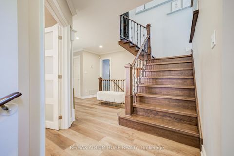 Photo 4 at 2095 Grand Ravine Drive, RO River Oaks, Oakville
