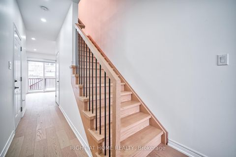 Photo 3 at 422 Belcourt Common, JM Joshua Meadows, Oakville