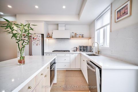 Photo 10 at 422 Belcourt Common, JM Joshua Meadows, Oakville