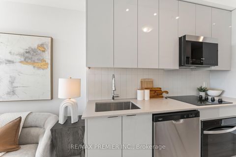Photo 11 at 1412 - 10 Abeja Street, Concord, Vaughan