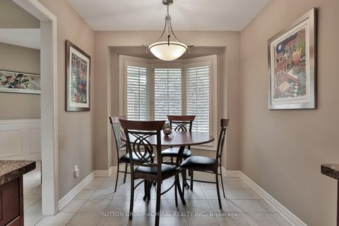 Photo 7 at 135 Heatherton Way, Yorkhill, Vaughan