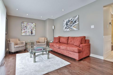 Photo 12 at 135 Heatherton Way, Yorkhill, Vaughan