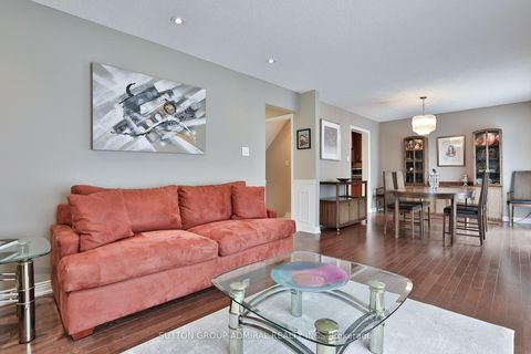 Photo 14 at 135 Heatherton Way, Yorkhill, Vaughan