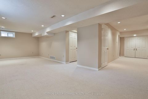 Photo 40 at 135 Heatherton Way, Yorkhill, Vaughan