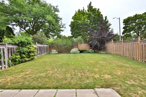 Photo 42 at 135 Heatherton Way, Yorkhill, Vaughan