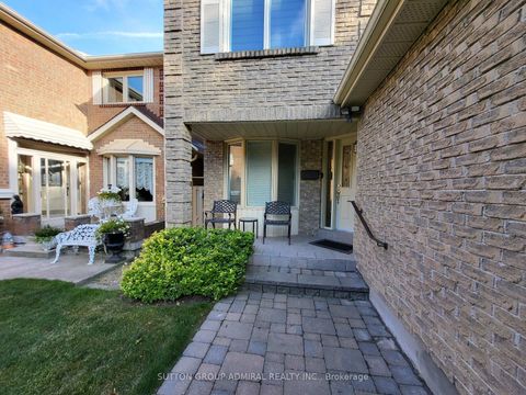 Photo 48 at 135 Heatherton Way, Yorkhill, Vaughan