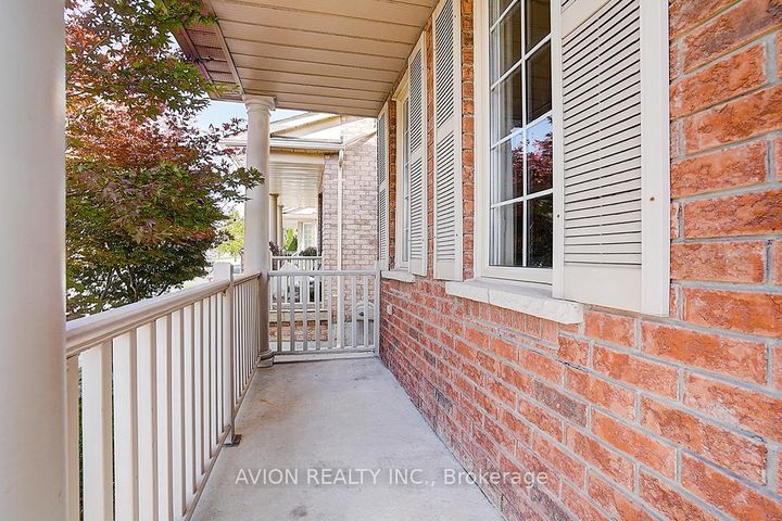 Photo 6 at 67 Oakford Drive, Cachet, Markham