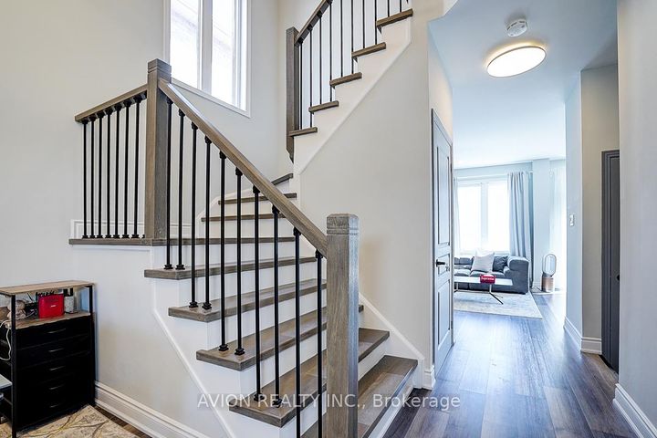 Photo 11 at 67 Oakford Drive, Cachet, Markham