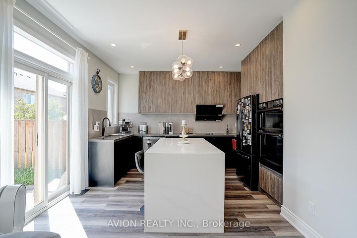 Photo 13 at 67 Oakford Drive, Cachet, Markham