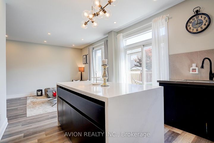 Photo 15 at 67 Oakford Drive, Cachet, Markham