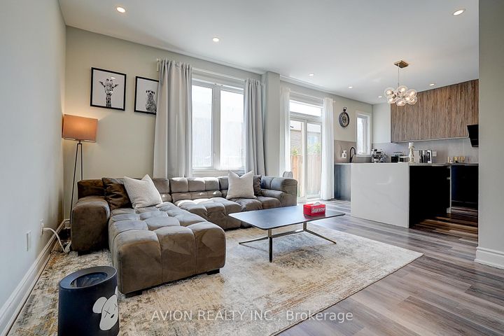 Photo 17 at 67 Oakford Drive, Cachet, Markham