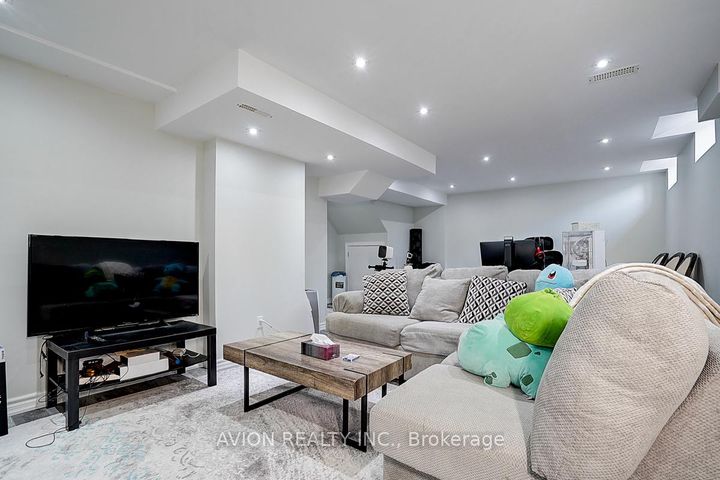 Photo 34 at 67 Oakford Drive, Cachet, Markham