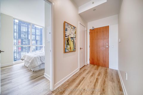 Photo 1 at 706 - 85 Queens Wharf Road, Waterfront Communities C1, Toronto