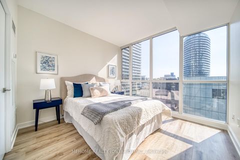 Photo 13 at 706 - 85 Queens Wharf Road, Waterfront Communities C1, Toronto