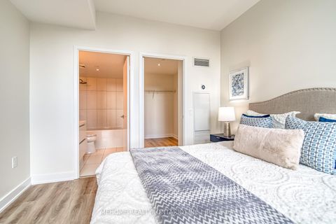 Photo 16 at 706 - 85 Queens Wharf Road, Waterfront Communities C1, Toronto