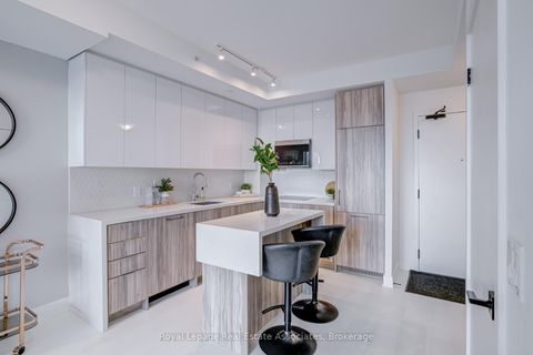 Photo 4 at 607 - 2481 Taunton Road, RO River Oaks, Oakville